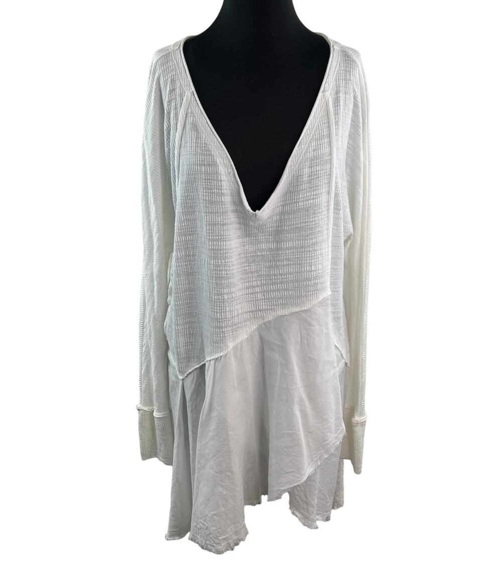 We The Free People White Comin in Hot Tunic Top Cotton Handkerchief Hem Medium M